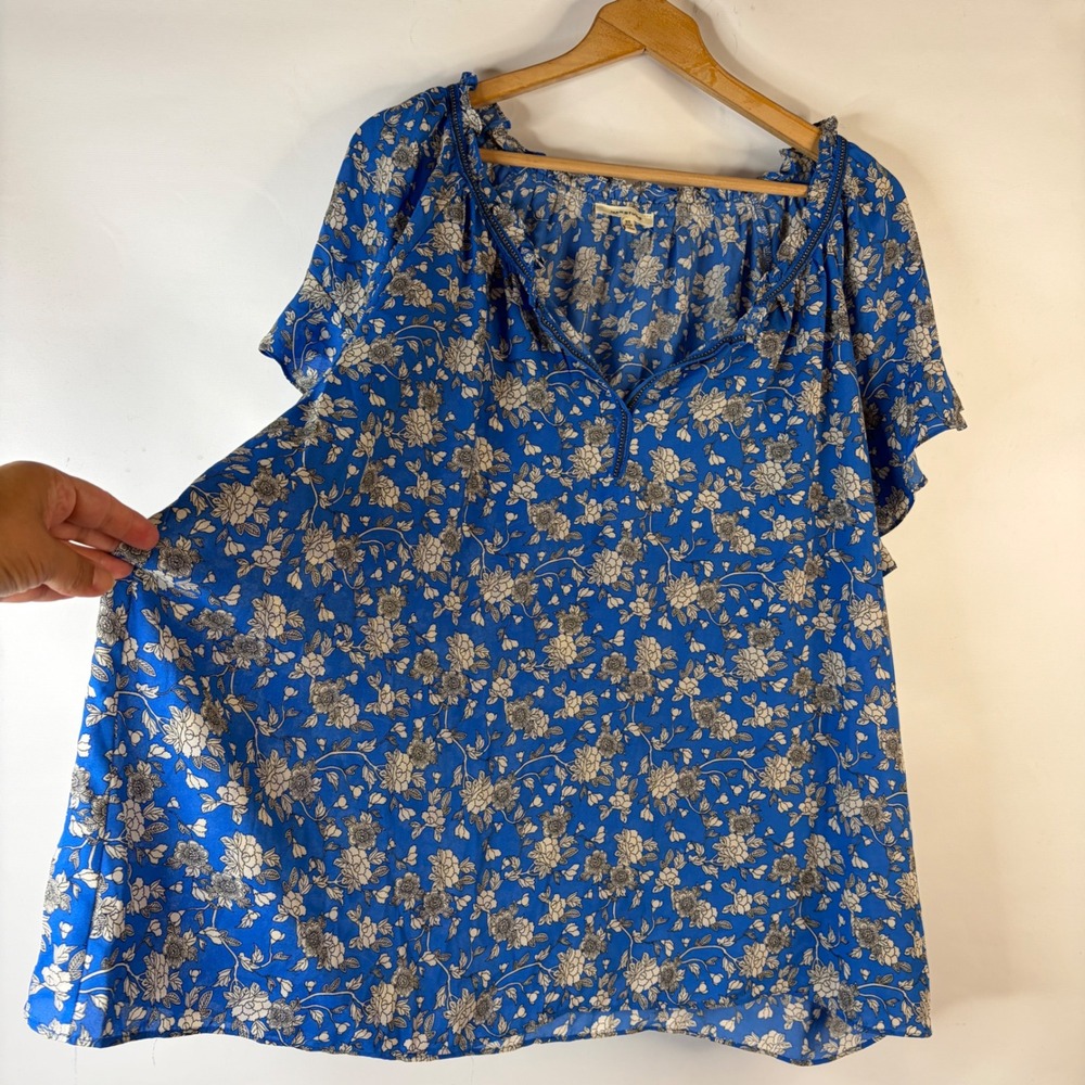 Max Studio Blouse Womens 3X Blue Floral Flutter Sleeve Split Neck Boho Top - Picture 4 of 8